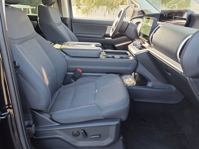 Certified 2025 Ford Expedition Active image 10