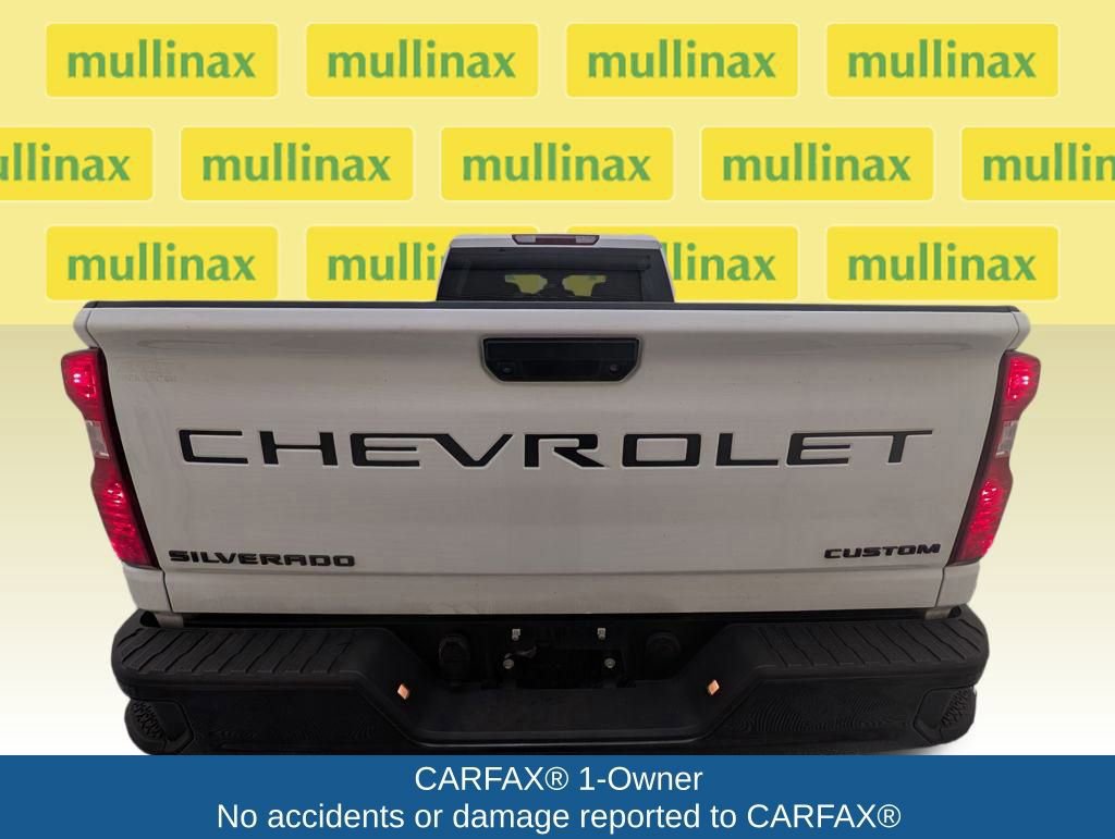 Used 2025 Chevrolet Silverado 2500 Custom w/ Custom Blackout Package image 4