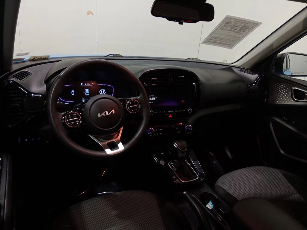 Used 2024 Kia Soul S image 16