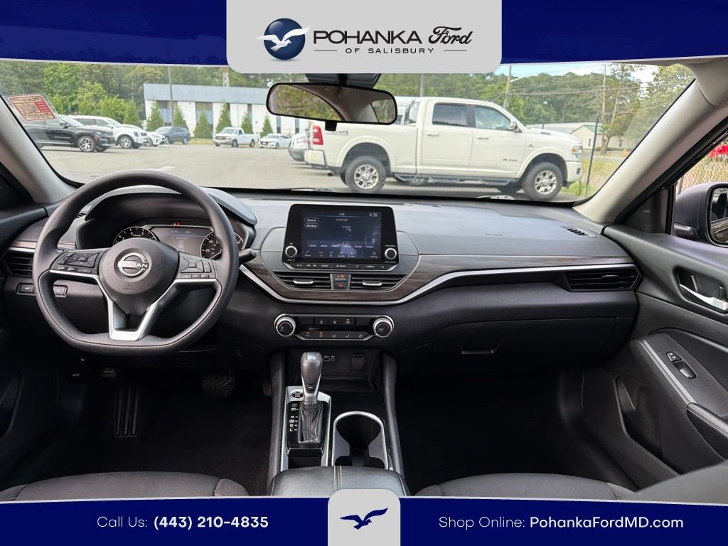 Used 2024 Nissan Altima 2.5 SV FWD image 8