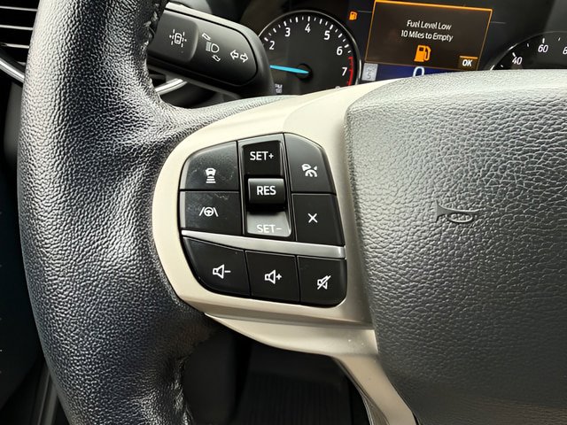 Certified 2022 Ford Explorer XLT w/ Equipment Group 202A AWD/4WD image 18