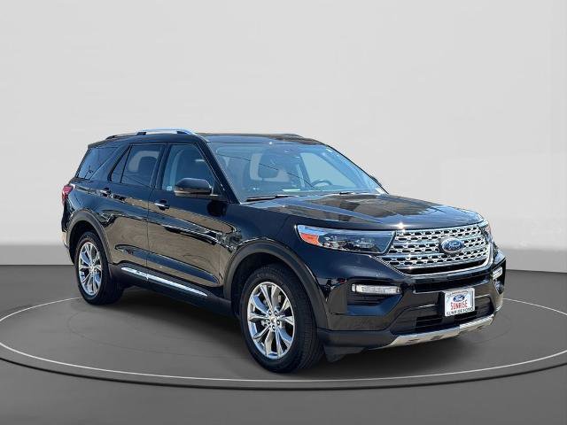 Certified 2022 Ford Explorer Limited w/ Equipment Group 301A image 4
