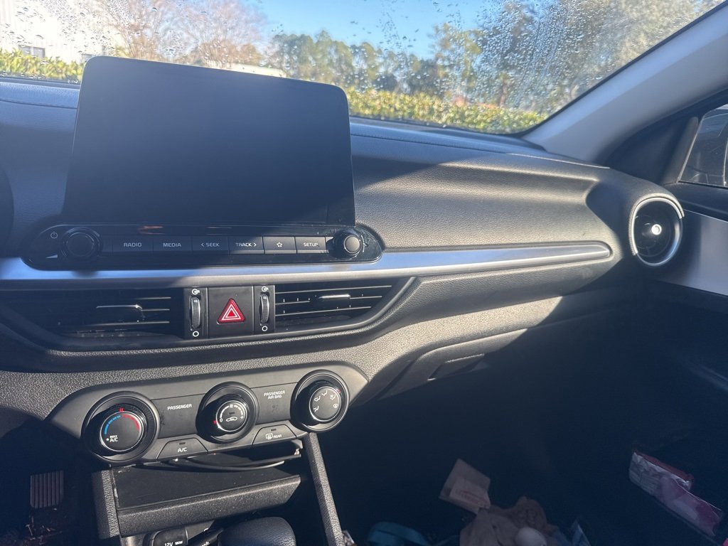 Used 2023 Kia Forte LXS w/ LXS Technology Package image 8