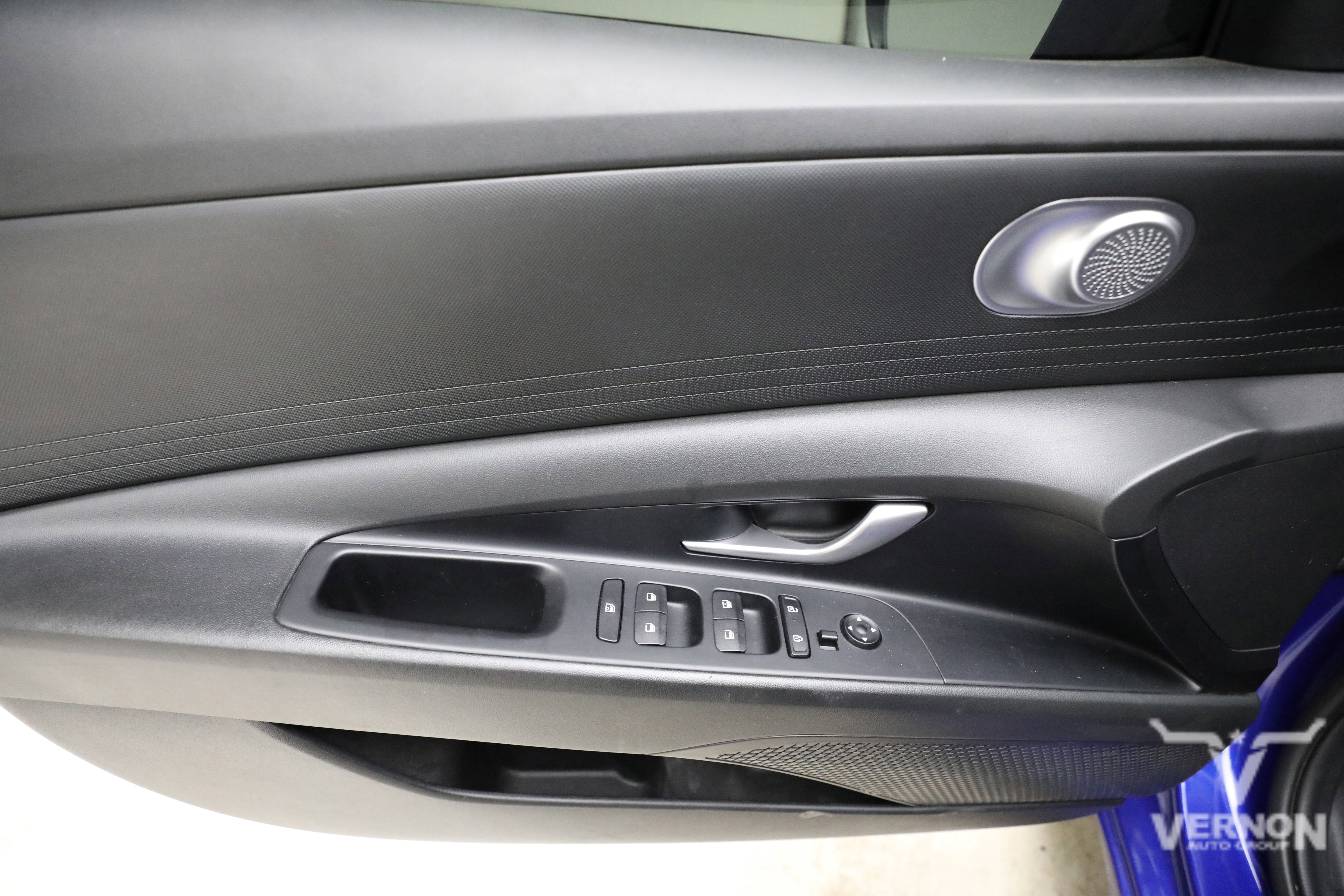 Used 2024 Hyundai Elantra SEL image 17