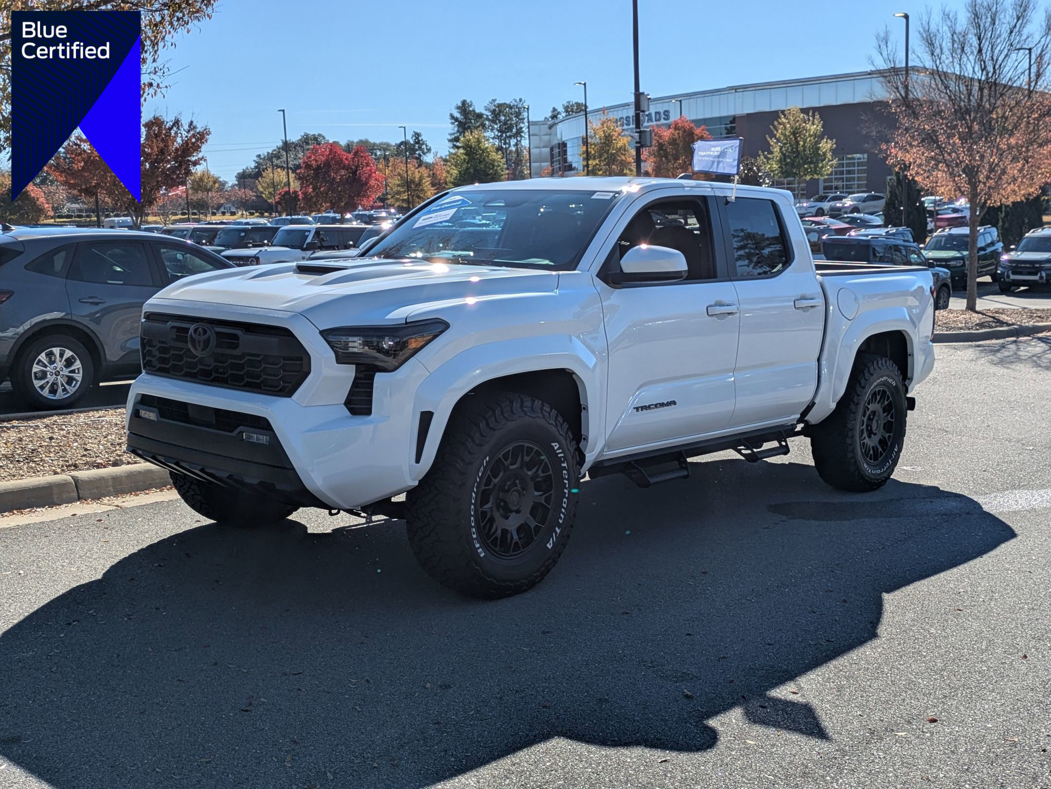 Used 2025 Toyota Tacoma TRD Sport image 1