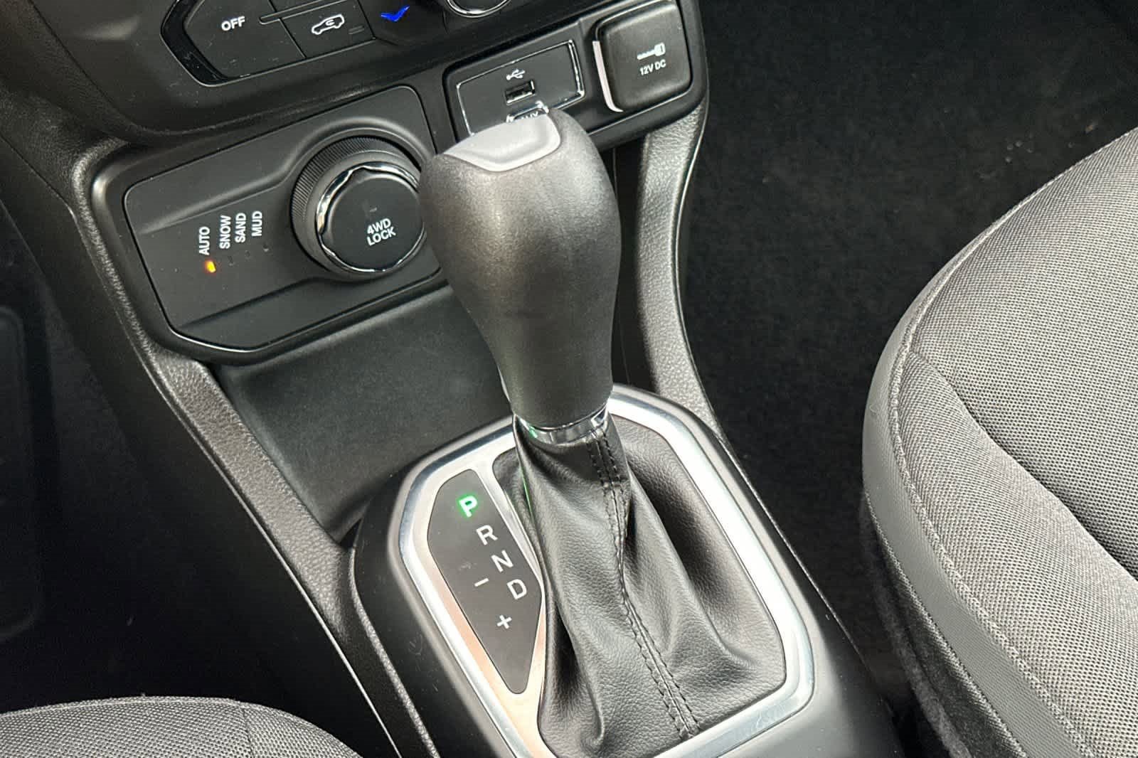 Used 2023 Jeep Renegade Altitude image 22