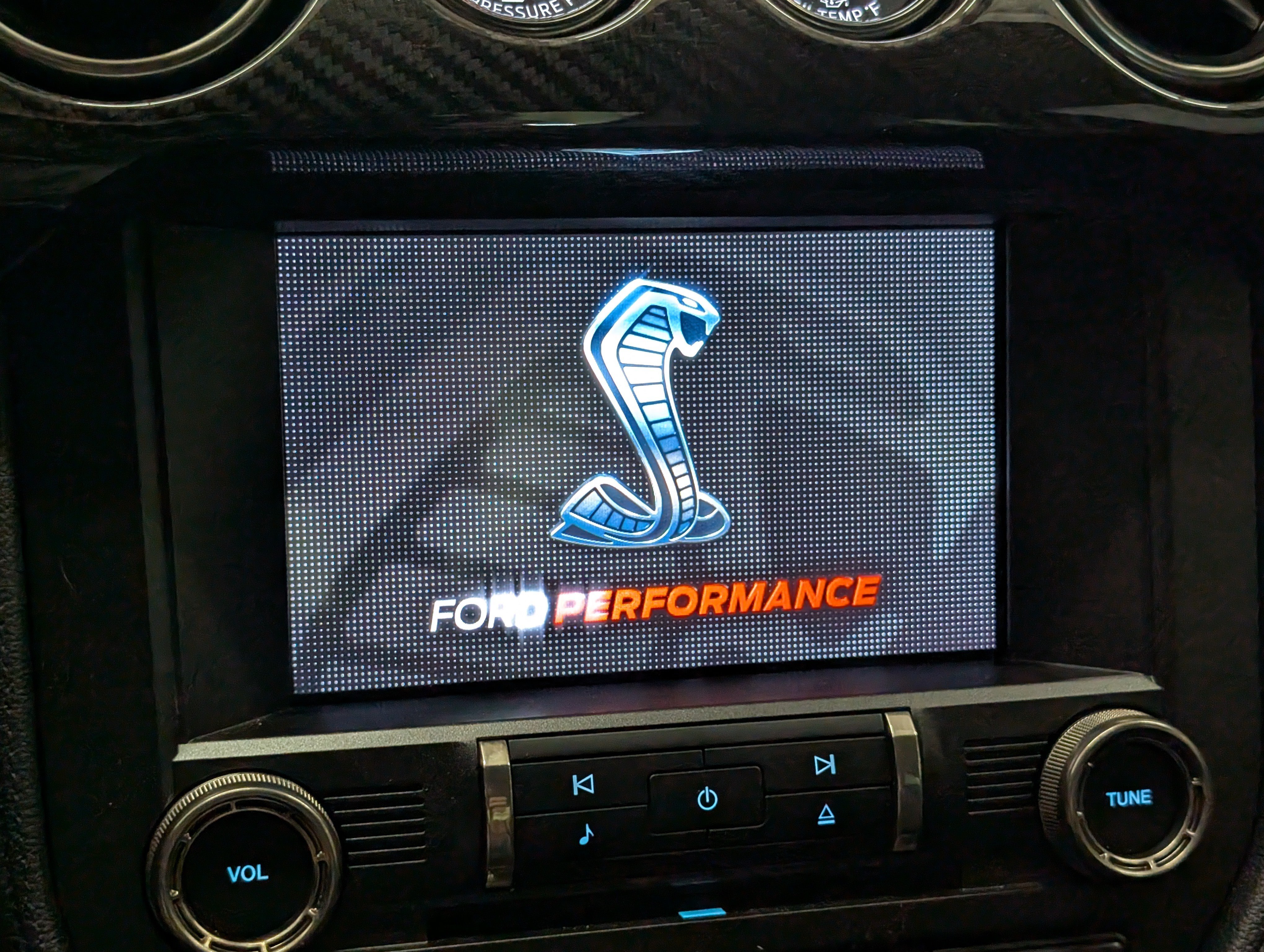 Certified 2020 Ford Mustang Shelby GT500 w/ Carbon Fiber Track Pack RWD image 24