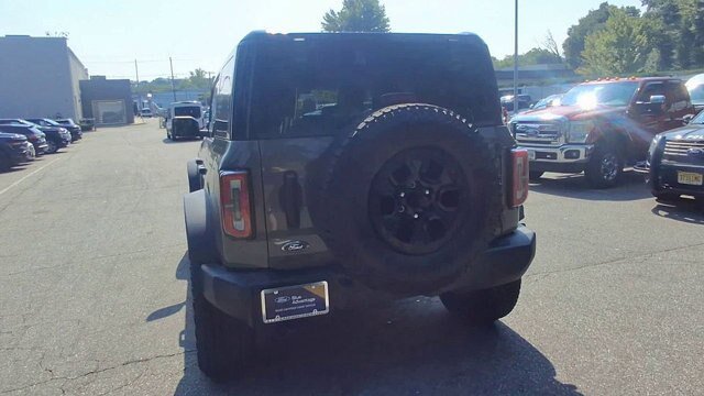 Certified 2025 Ford Bronco Outer Banks w/ Sasquatch Package AWD/4WD image 2