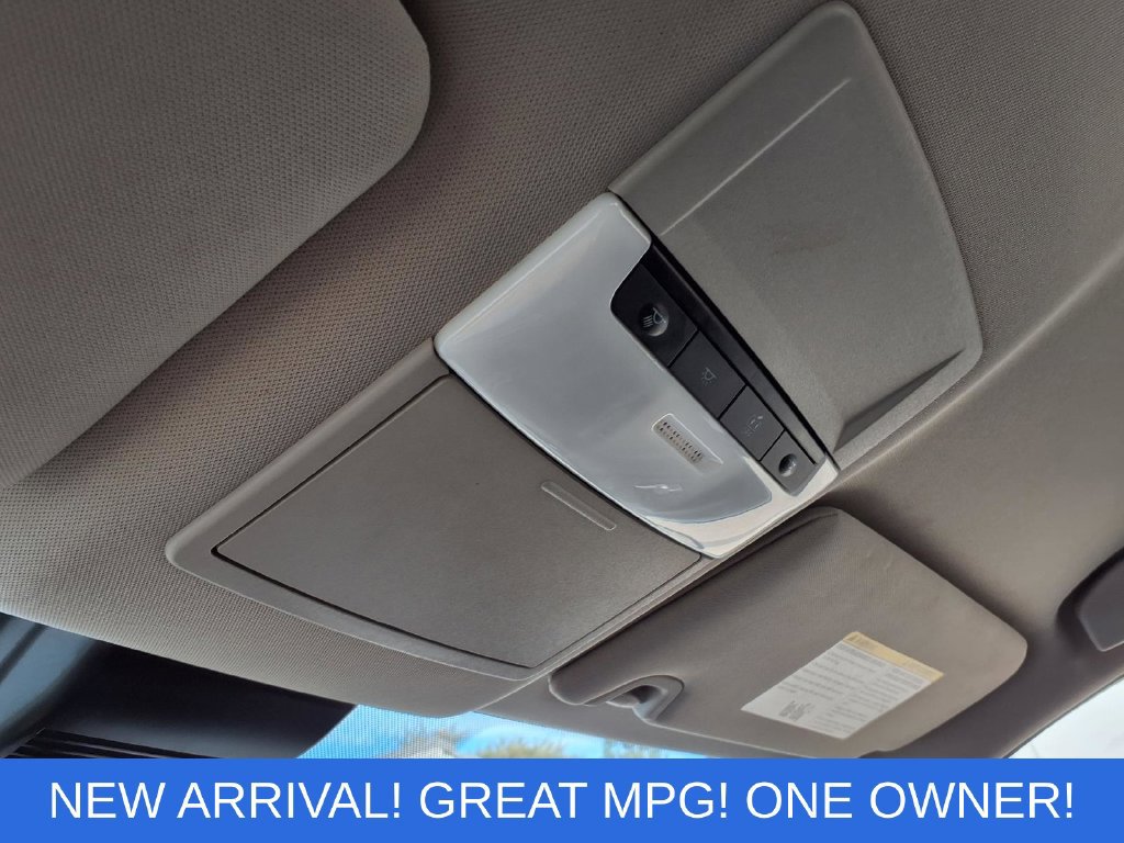Used 2025 Nissan Altima 2.5 SV FWD image 12