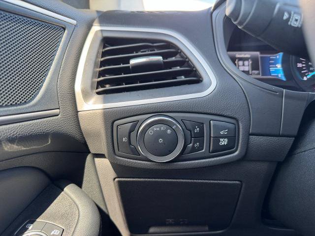 Certified 2024 Ford Edge SEL w/ Convenience Package AWD/4WD image 19