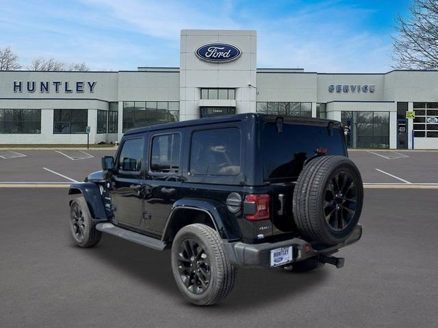 Used 2021 Jeep Wrangler Unlimited Sahara w/ Cold Weather Group AWD/4WD image 5