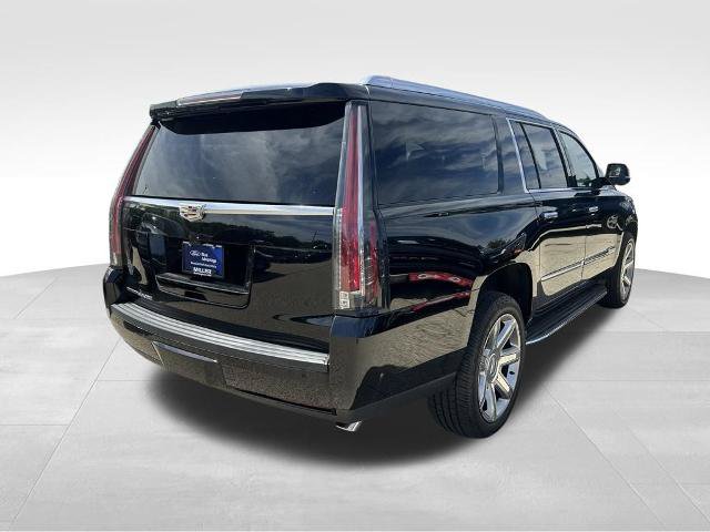 Used 2018 Cadillac Escalade ESV Luxury AWD/4WD image 6