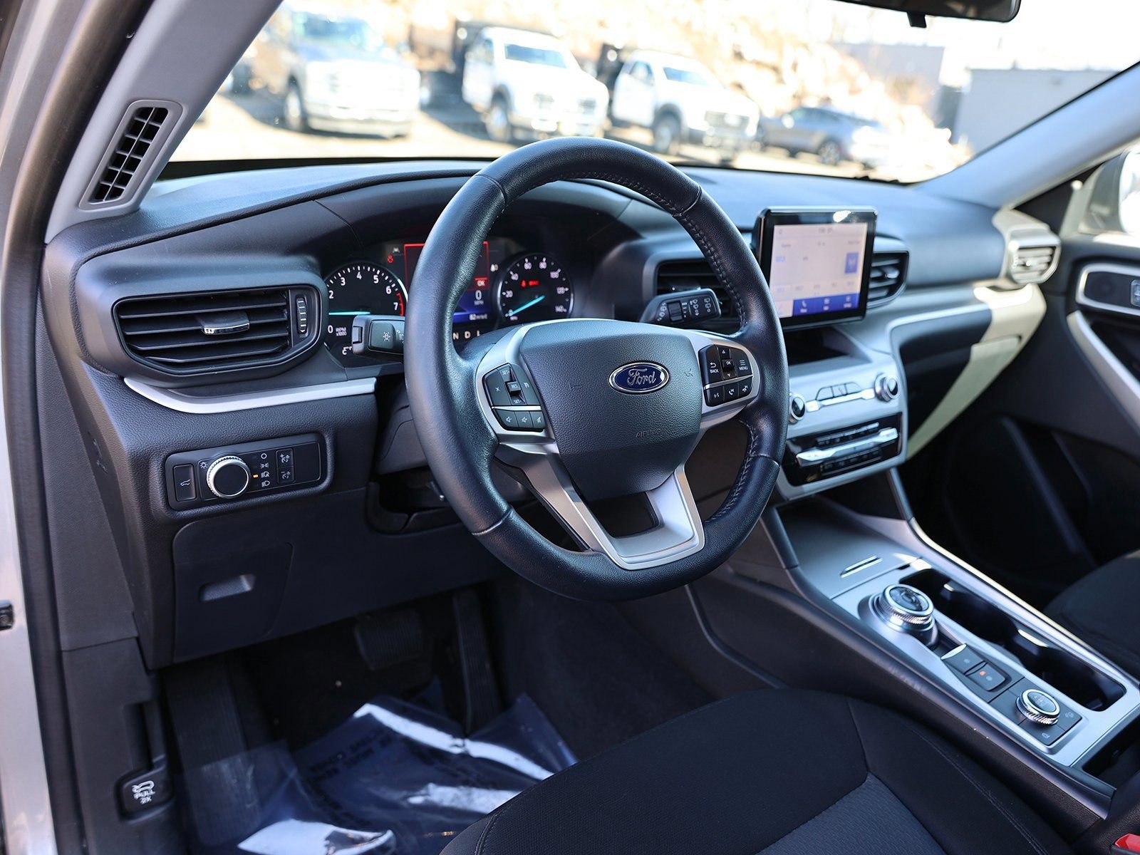 Certified 2022 Ford Explorer XLT w/ Class IV Trailer Tow Package image 19