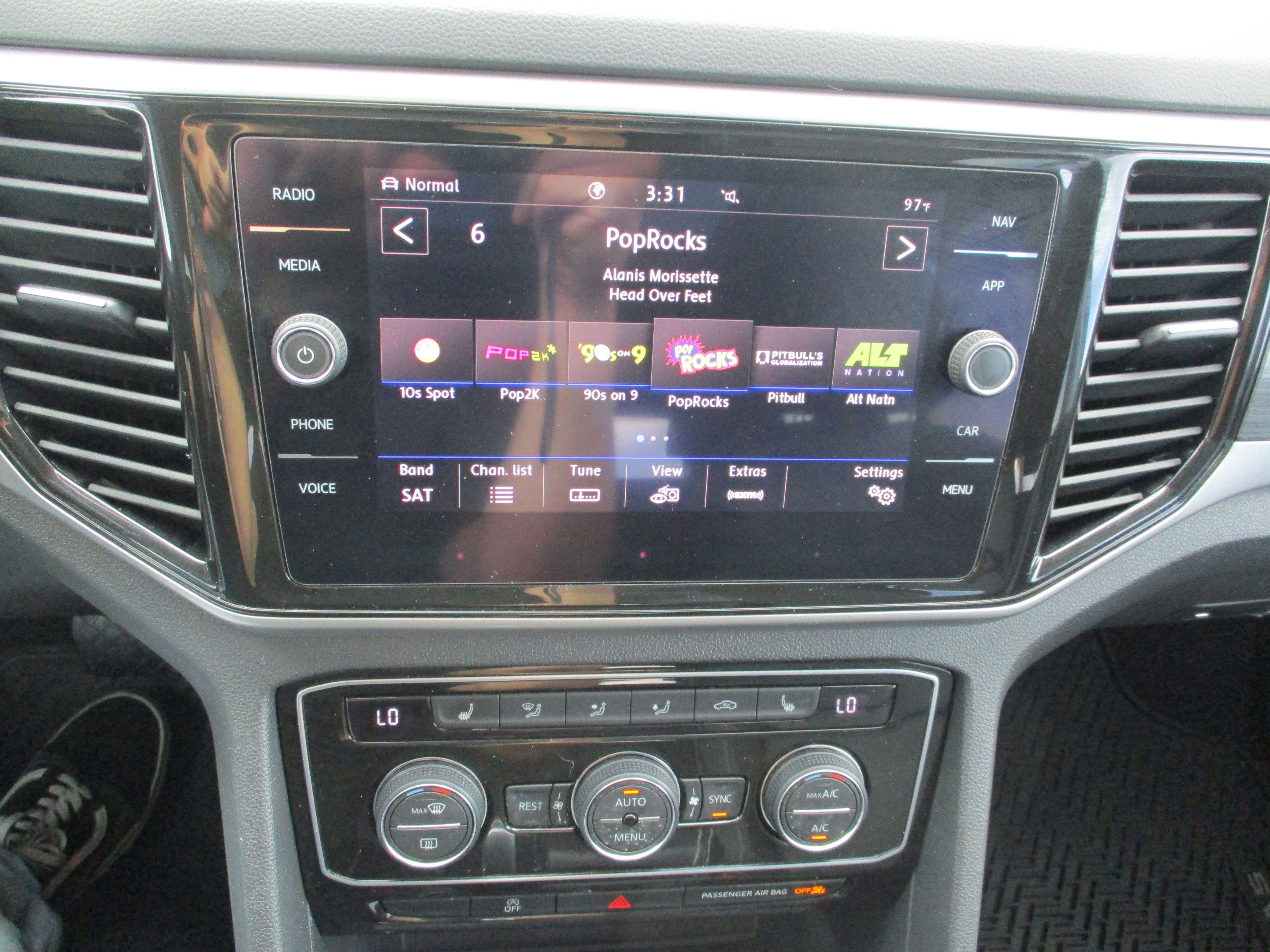 Used 2021 Volkswagen Atlas SEL image 17