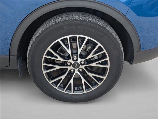 Certified 2023 Ford Escape SE image 10
