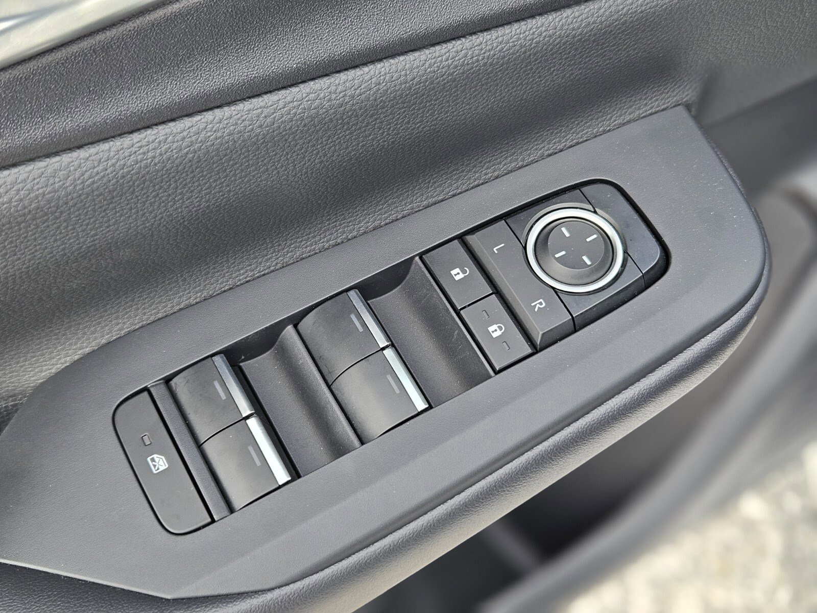 Used 2026 Toyota Prius image 18