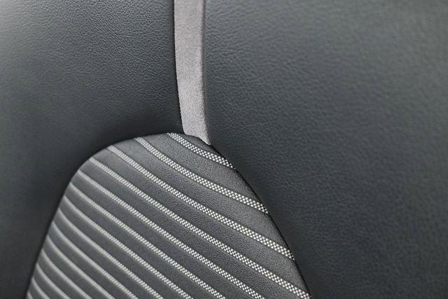 Used 2022 Toyota Camry SE FWD image 14