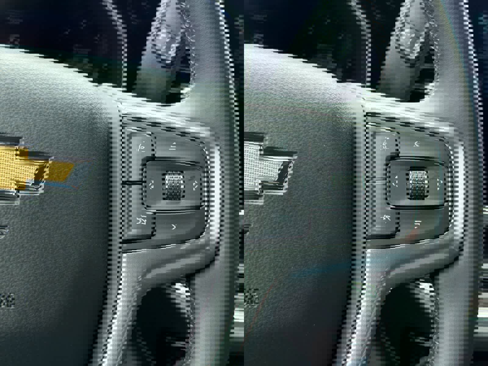 Used 2024 Chevrolet Silverado 2500 LTZ w/ LTZ Plus Package image 27