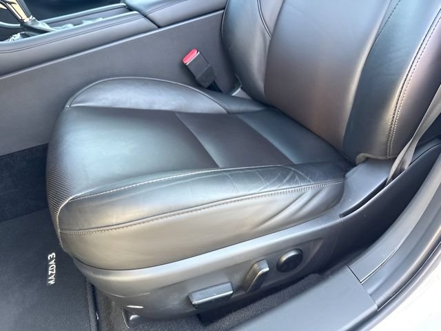 Used 2021 MAZDA MAZDA3 Hatchback w/Premium Plus Pkg AWD/4WD image 16