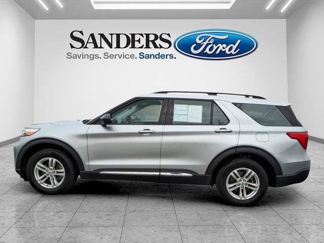 Certified 2022 Ford Explorer XLT w/ Equipment Group 202A image 4