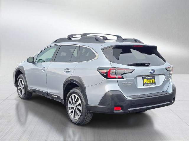 Used 2025 Subaru Outback Premium image 3