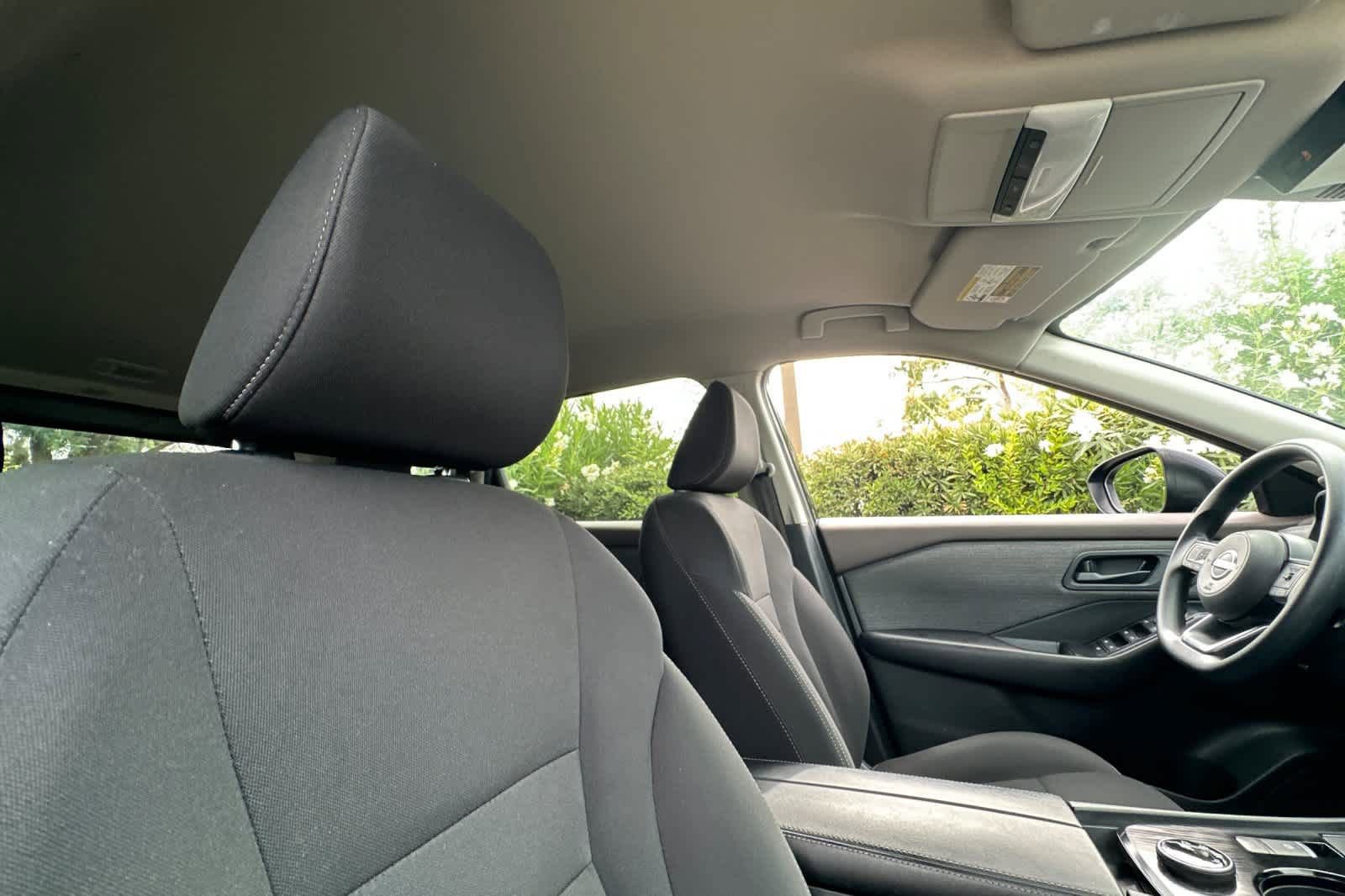 Used 2023 Nissan Rogue S AWD/4WD image 17