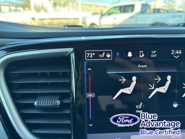 Used 2024 Chrysler Pacifica Touring-L image 21