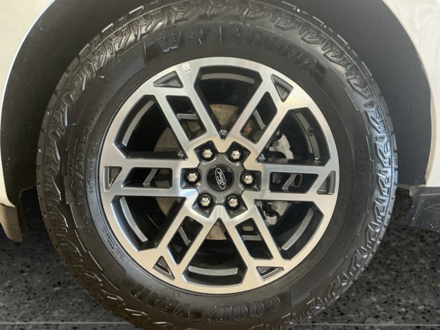 Certified 2025 Ford Expedition Active AWD/4WD image 14