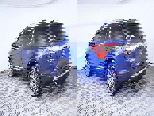 Used 2023 GMC Acadia Denali w/ Denali Ultimate Package image 2