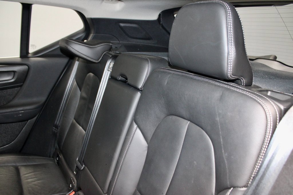 Used 2022 Volvo XC40 T5 Inscription image 23