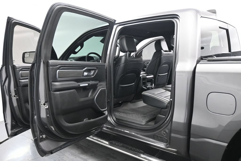 Used 2023 RAM 1500 Laramie AWD/4WD image 17