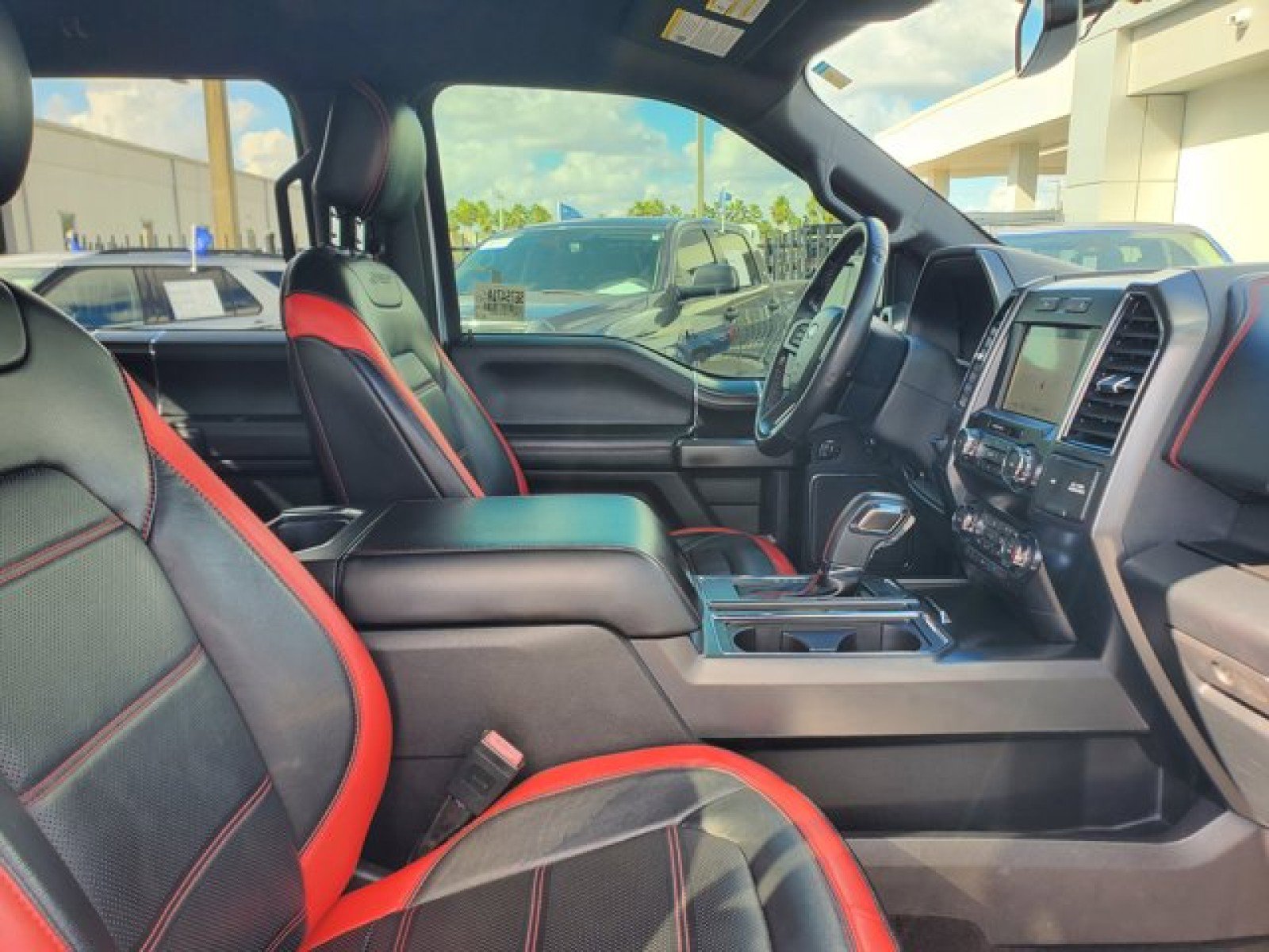 Certified 2019 Ford F150 Lariat image 35