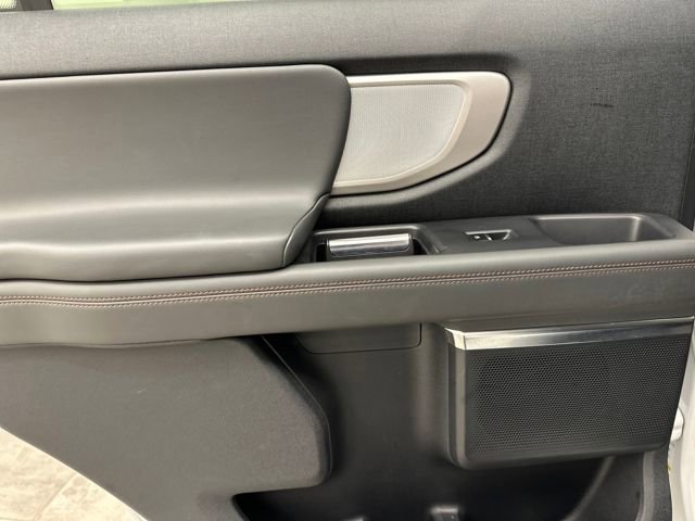 Certified 2025 Ford Expedition Active image 30