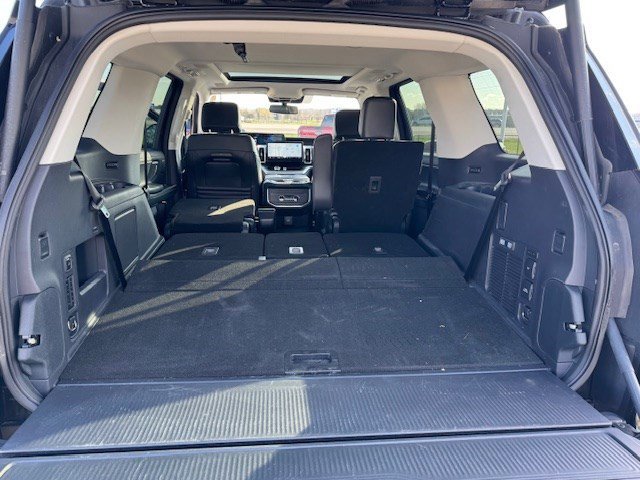 Certified 2025 Ford Expedition Platinum w/ Driver's Package image 36