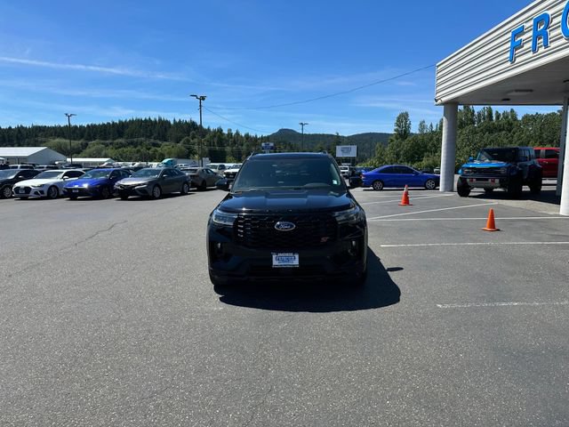 Certified 2025 Ford Explorer ST AWD/4WD image 8