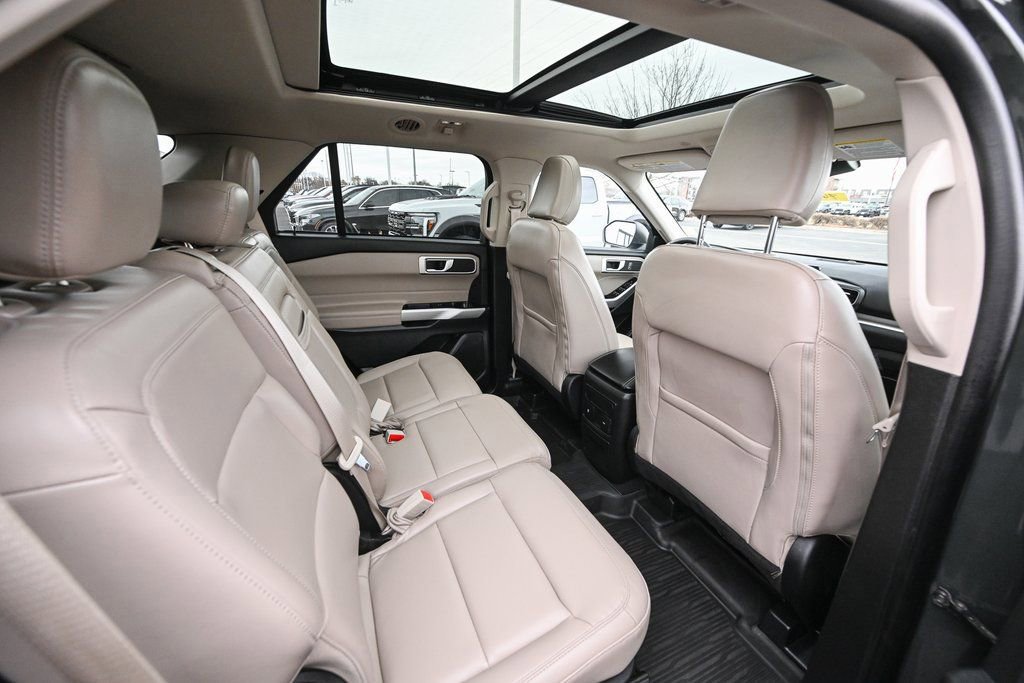 Certified 2023 Ford Explorer XLT w/ Equipment Group 202A image 31