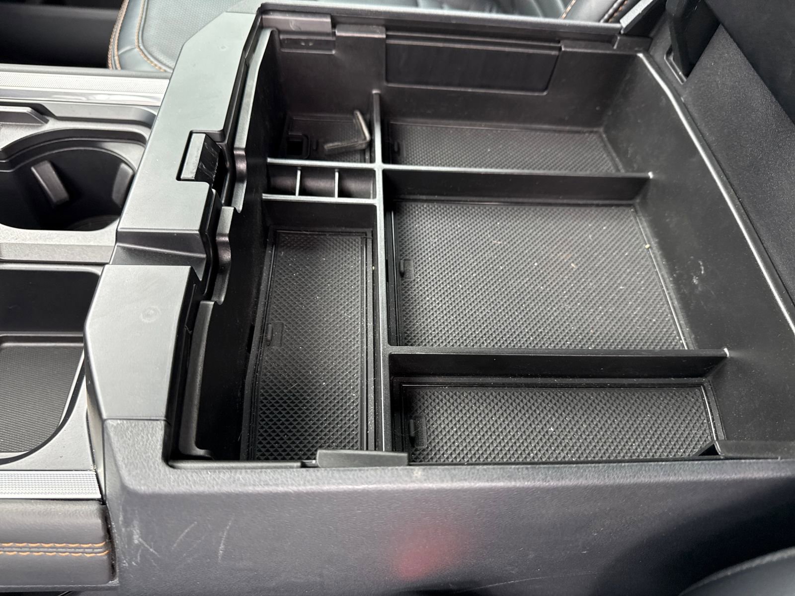 Certified 2024 Ford F350 Platinum w/ FX4 Off-Road Package image 26