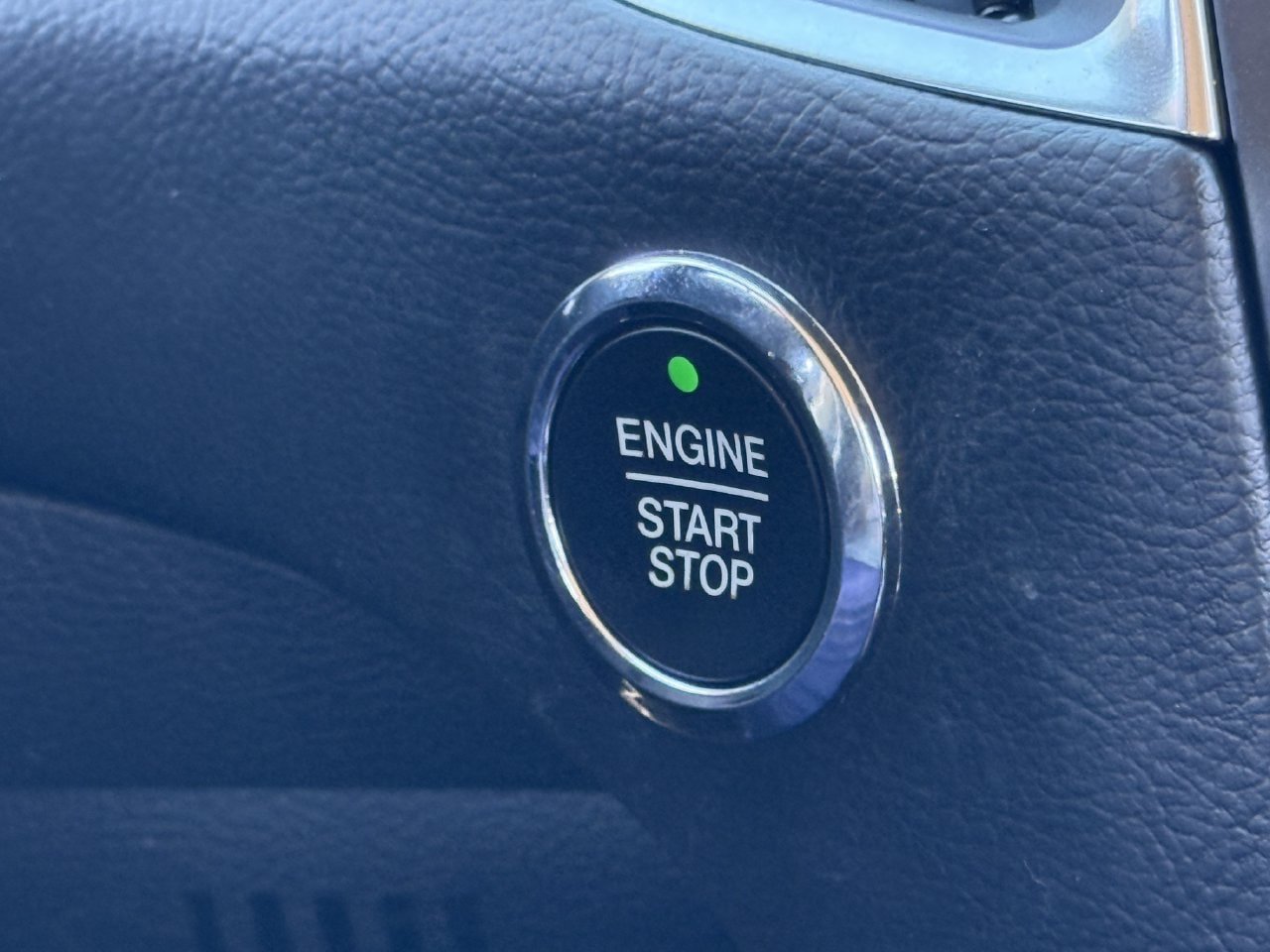 Certified 2023 Ford Edge Titanium AWD/4WD image 22