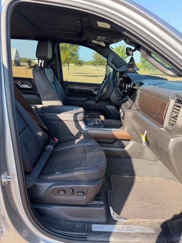 Used 2025 Chevrolet Silverado 3500 High Country w/ High Country Premium Package AWD/4WD image 5