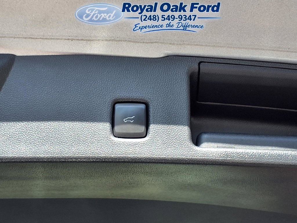 Certified 2024 Ford Escape ST-Line w/ Tech Pack #1 AWD/4WD image 32