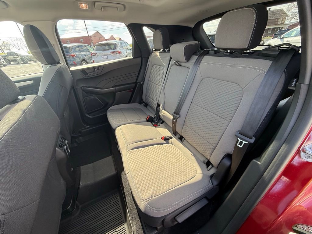 Certified 2022 Ford Escape SE w/ SE Sport Appearance Package image 27
