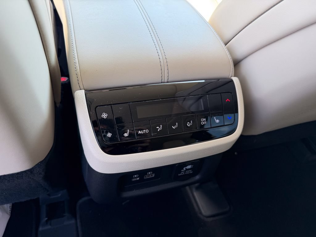 Used 2023 INFINITI QX60 Sensory w/ Vision Package AWD/4WD image 30