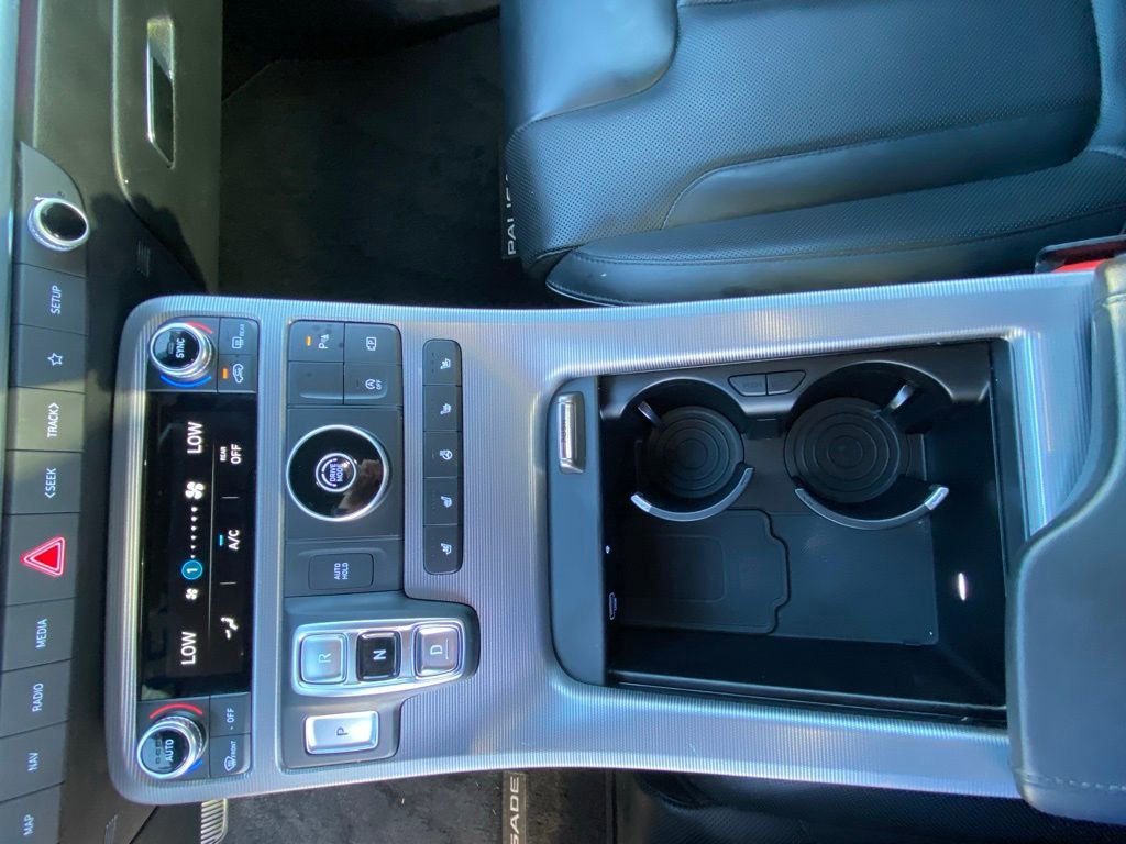 Used 2024 Hyundai Palisade Calligraphy image 17