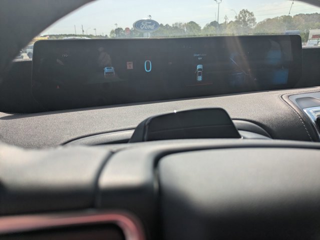 Certified 2025 Ford Expedition Platinum w/ Platinum Ultimate Package image 39