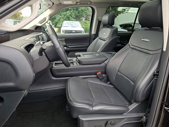 Certified 2025 Ford Expedition Max Platinum w/ Driver's Package AWD/4WD image 18