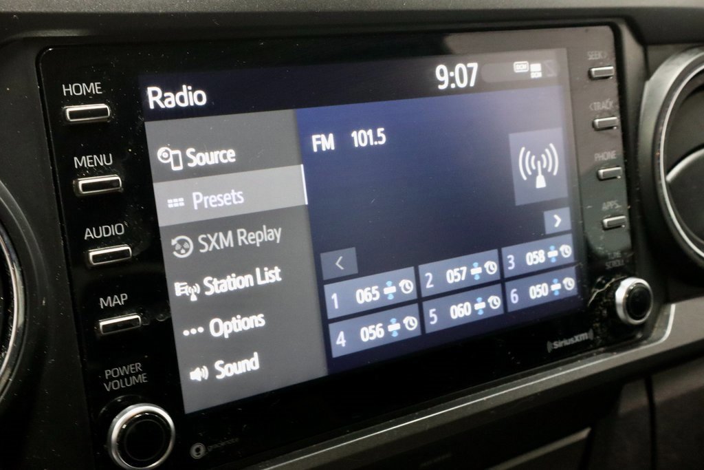 Used 2020 Toyota Tacoma TRD Off-Road image 10