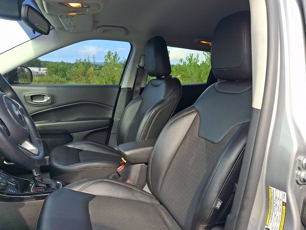 Used 2019 Jeep Compass Latitude AWD/4WD image 15