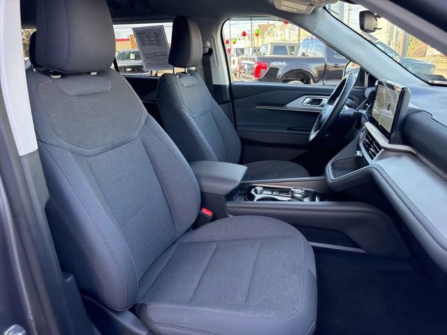 Certified 2025 Ford Explorer Active image 31