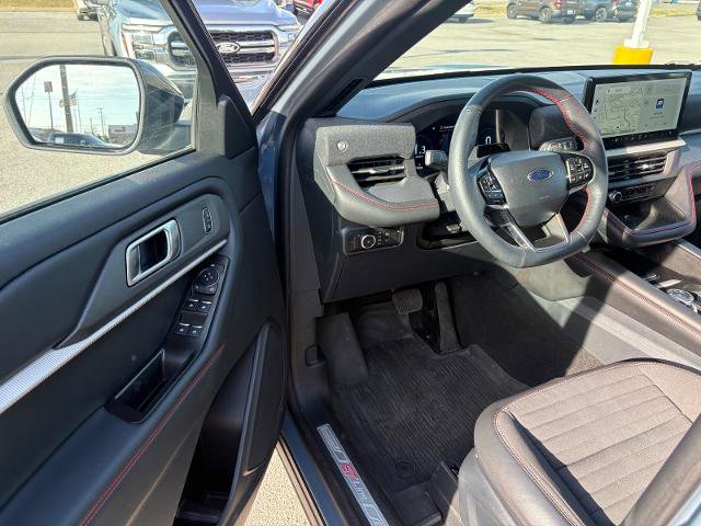 Certified 2025 Ford Explorer ST-Line w/ ST-Line Street Pack image 7