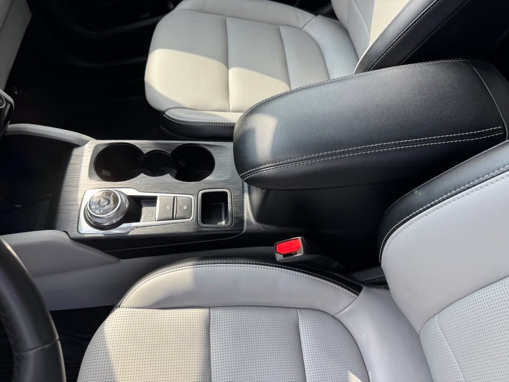 Certified 2023 Ford Escape Platinum AWD/4WD image 16